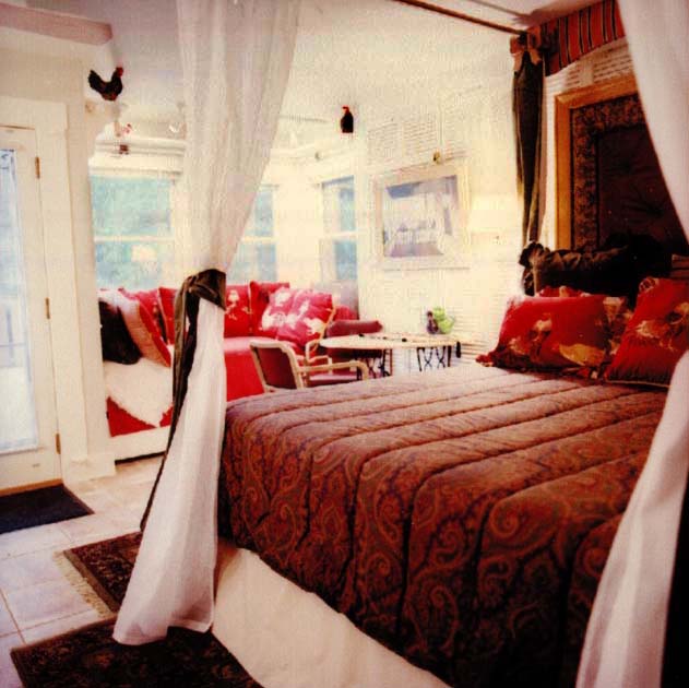 Le Chanticleer Room